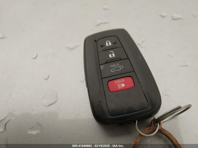 
								2021 TOYOTA RAV4 XLE full									