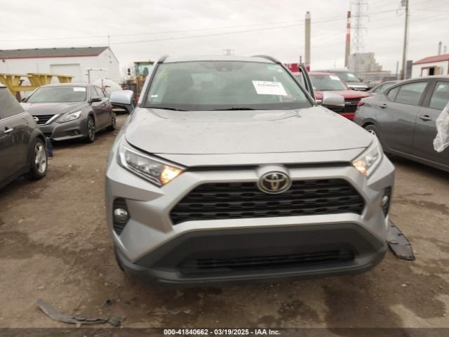 
								2021 TOYOTA RAV4 XLE full									