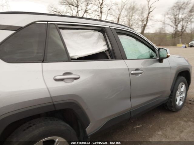 
								2021 TOYOTA RAV4 XLE full									