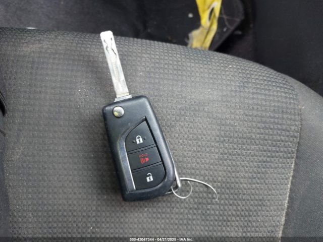 
								2021 TOYOTA RAV4 LE full									
