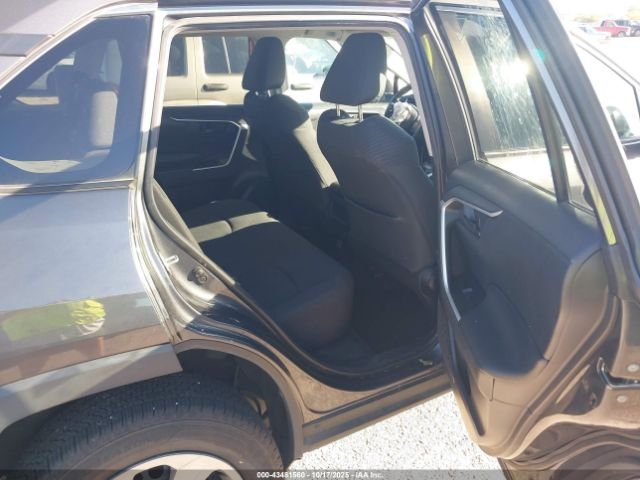 
								2020 TOYOTA RAV4 LE full									